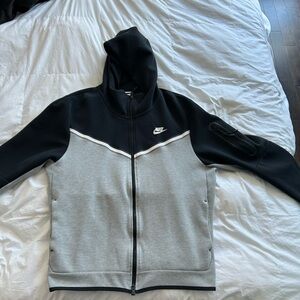 Nike Tech Size XL